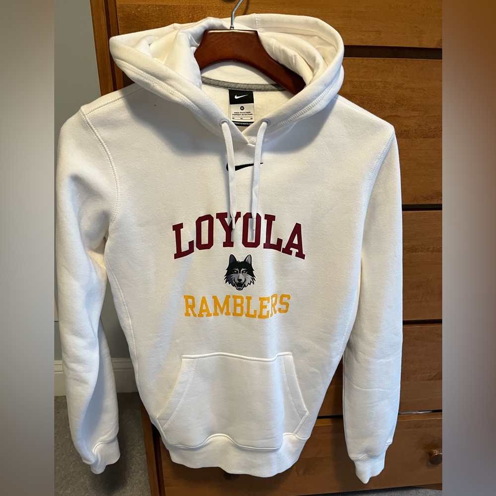NWT NIKE Loyola Ramblers Sweatshirt